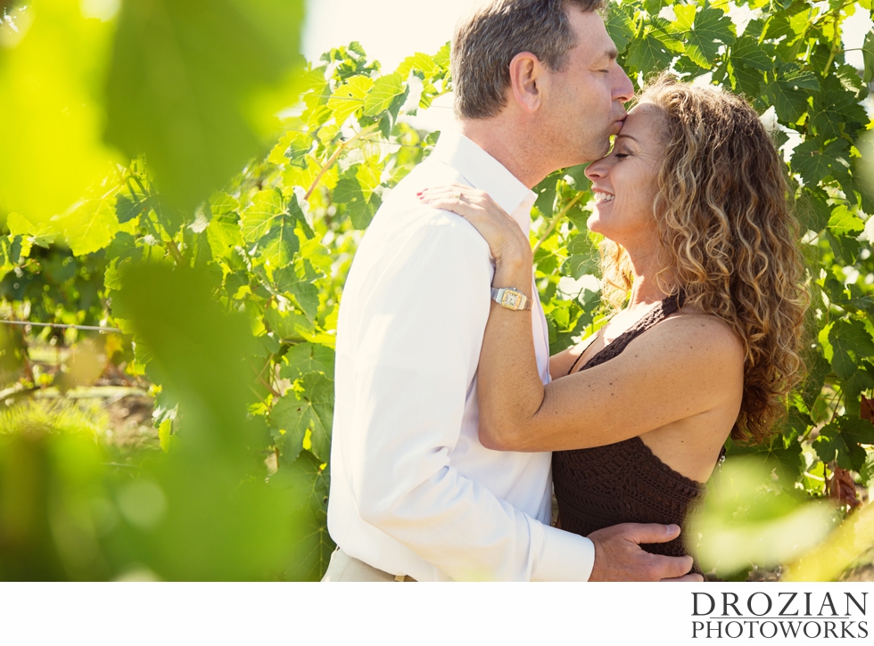 Truett-Hurst-Winery-Engagement-Photography-002