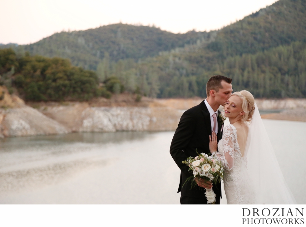 tsasdi-resort-shasta-lake-wedding-drozian-photoworks-015