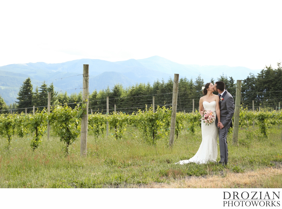 Gorge-Crest-Winery-Wedding-Drozian-Photoworks-012